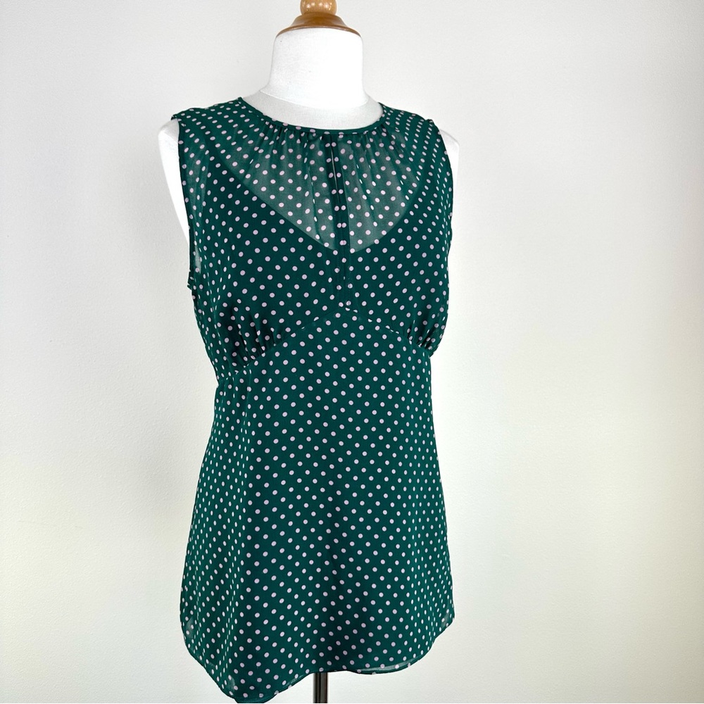 Cabi Flirt Top Size M Green Chiffon Pink Polkadots Sleeveless Blouse#3784